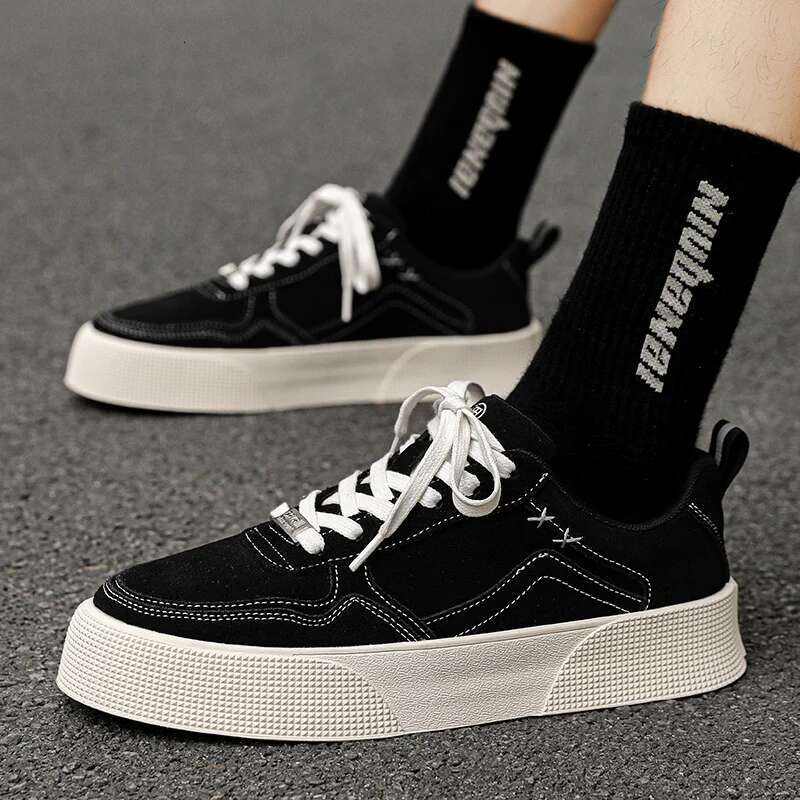 2025 New Men's Thick Bottom Anti slip and Wear resistant Casual Designer Fashion Sports Shoes for Men