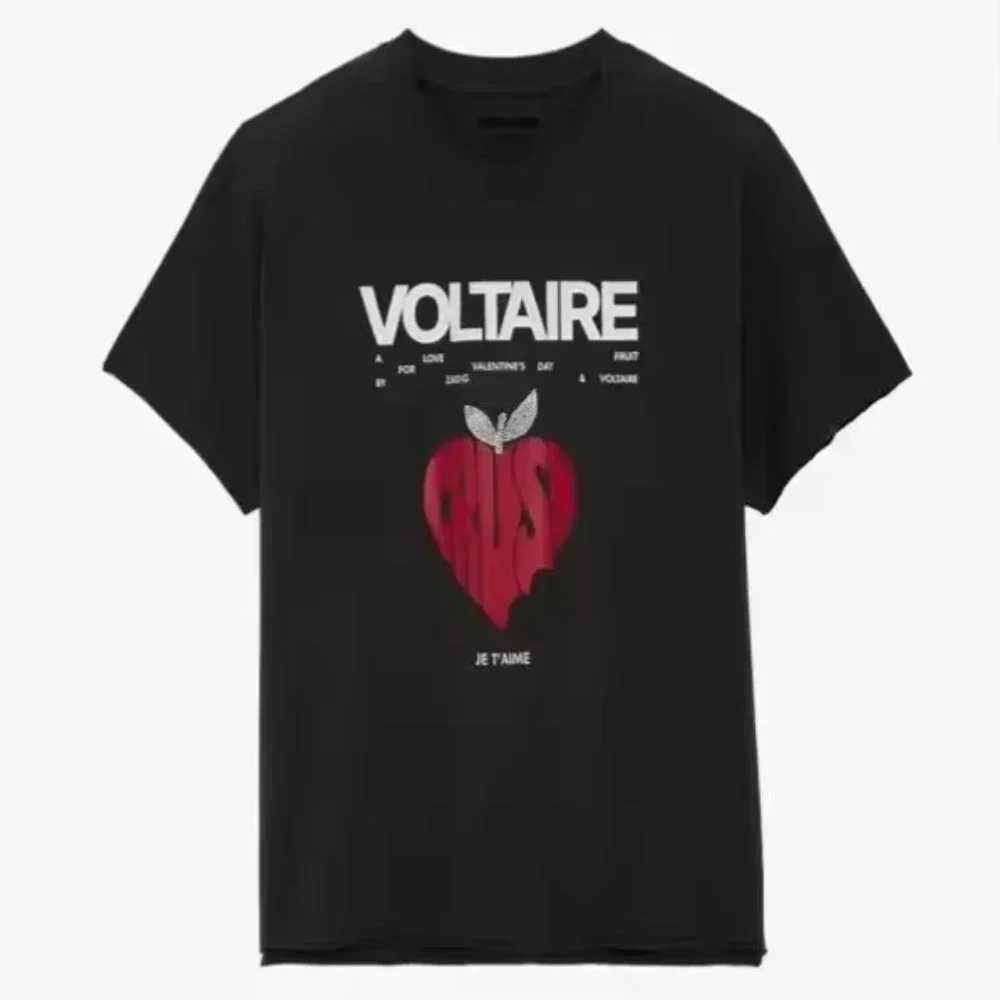 2025 New Spring/summer French Niche ZV Back Letter Apple Love Printed Round Neck Womens Short-sleeved T-shirt Womens ClothingT250320