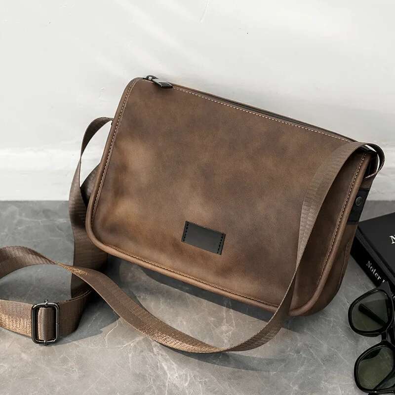Retro Fashion Men's Soft PU Leather Shoulder High Capacity Crossbody Bags Messenger Bag Handbags Bolso Hombre