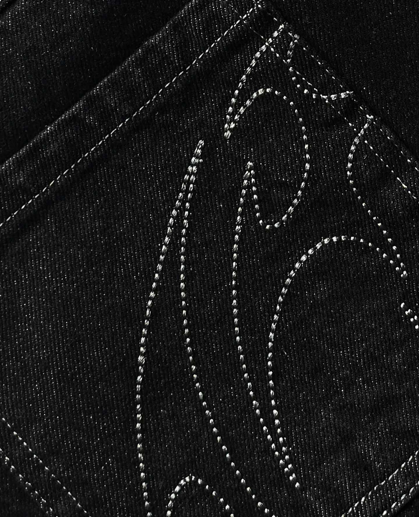 2024 New American Retro Decorative Embroidered Pocket Black Jeans Mens Y2K Gothic Hip Hop Straight Denim PantsT250319