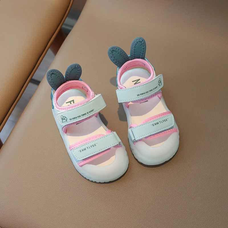 Childrens sandals 212 years old cartoon green pink soft boys and girls beach shoes casual anti slip childrens sports 250312