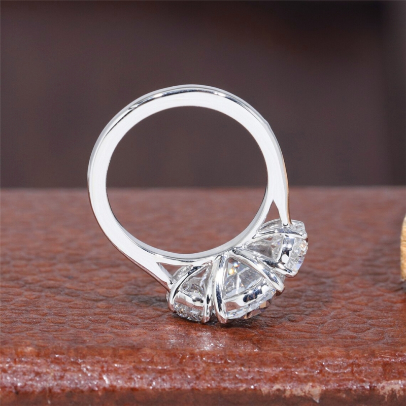 Elegant Jewelry 3 Carat Oval Diamond Engagement Ring in 14K 18K White Gold with IGI Certification Ideal Wedding Band for Her
