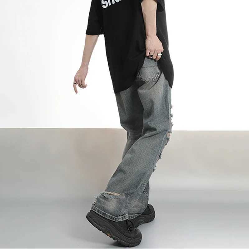 Mens Classic Baggy Straight Ripped Denim Pants Mens Fashion Cool Style Streetwear Jeans American Vintage Hip Pop Denim TrousersT250319
