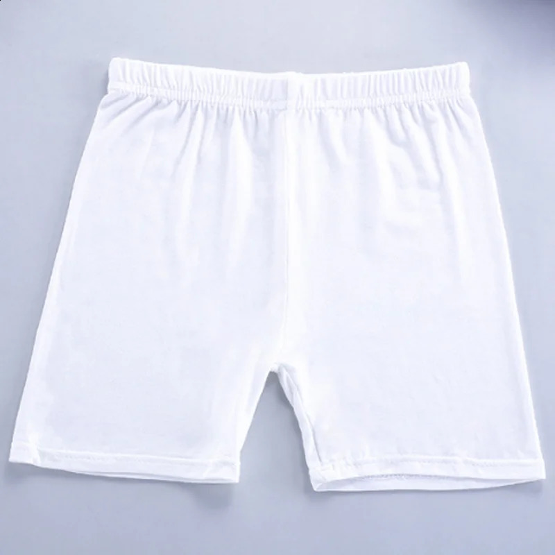 boy and girl shorts cghj chgjhk jhvjyh 250312