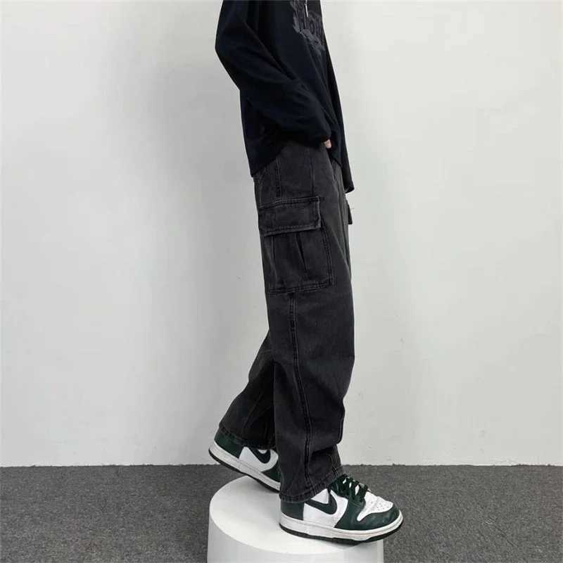 Baggy Wide Leg Jeans Mens Retro Big Pocket Loose Straight Cargo Pants Y2K Streetwear Fashion Korean Denim TrousersT250319