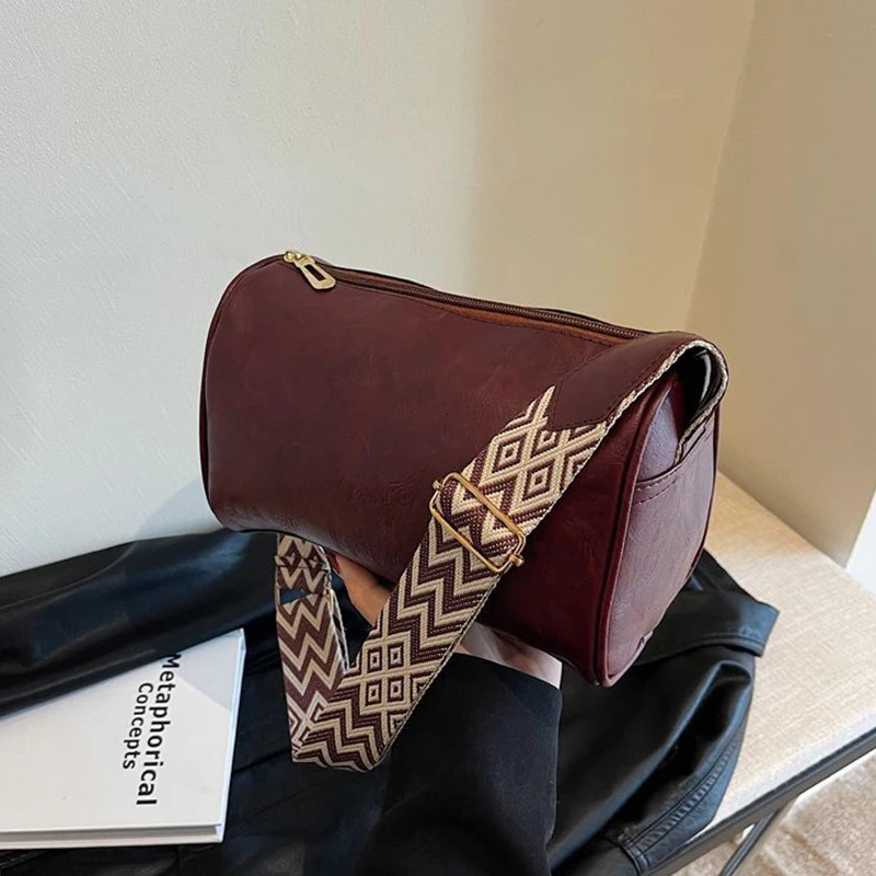 High Quality PU Leather Shoulder Crossbody Bag For Women Vintage PU Leather Ladies Small Handbag Pillow Messenger Bag 250318