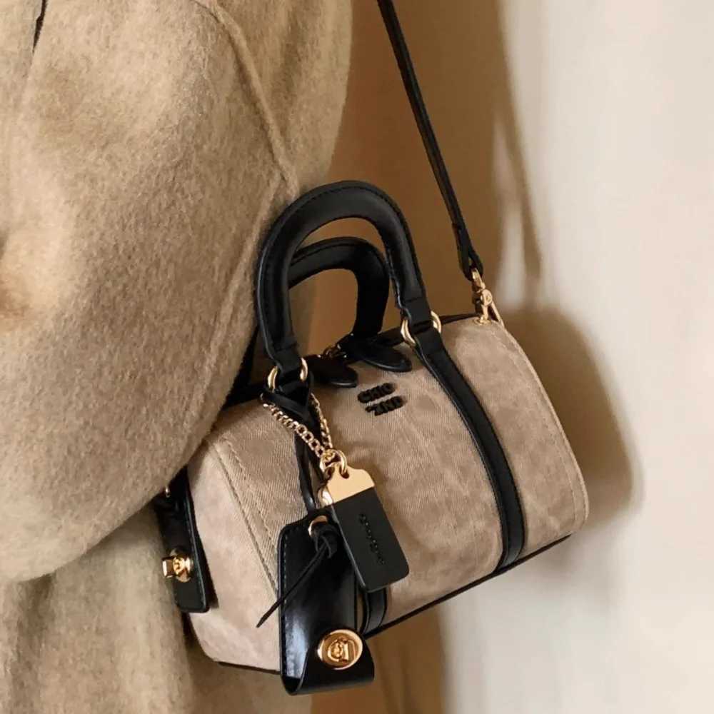 Nanfeng Chio2nd internet celebrity semi cooked mocha pillow bag womens 2025 new handheld small handbag shoulder crossbody bag Y250319