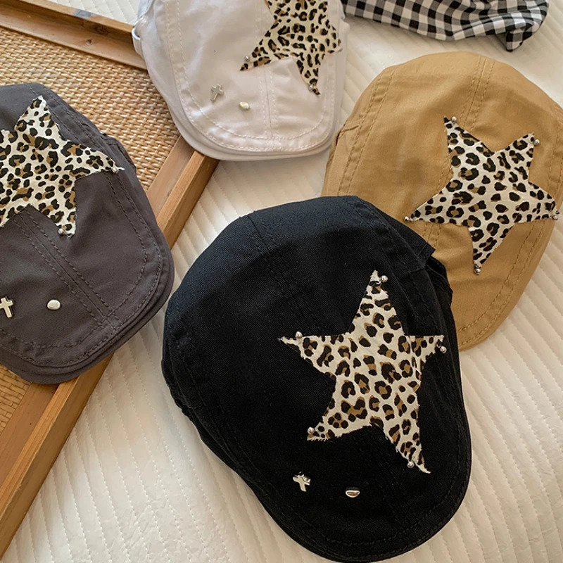 Y2k Personality Leopard Print Star Sticker Forward Hats for Women and Men Summer Outing Versatile Niche American Retro Berets 250320