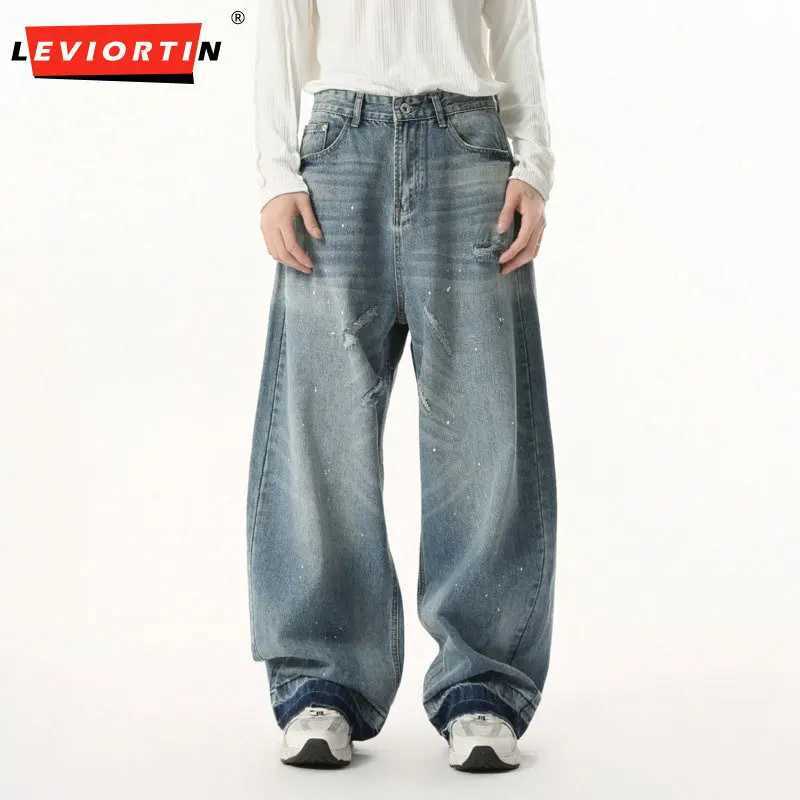 Four season Mens Korean version ground white cat whisker washed pattern design with rough edges straight leg versatile jeansT250319