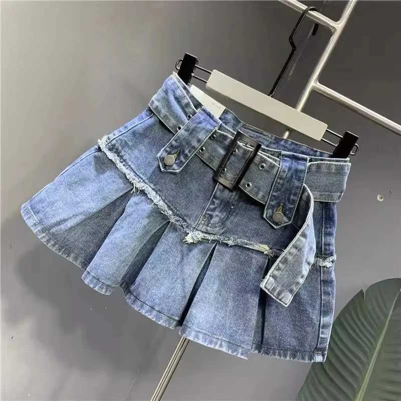 2024 New Three way Shoulder Strap Pocket Wash High Tool Denim Tight Clothes for Women Y2K Summer Retro Casual Clown A Tight ClothesXJ250320