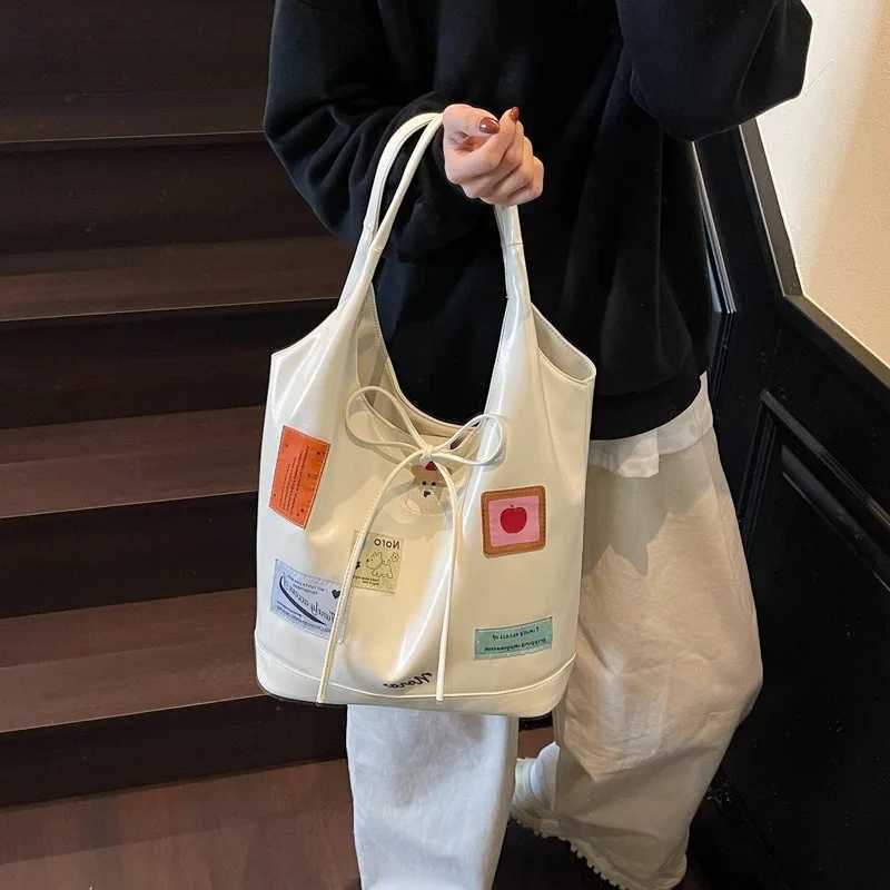 Korean large capacity bag for women 2025 new trendy and stylish single shoulder crossbody bag multifunctional commuting Y250319