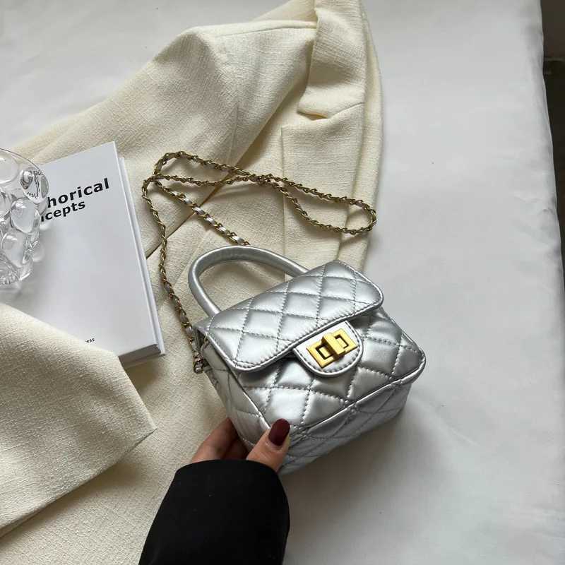 2025 Womens Fashion Mini Bag Versatile Crossbody Red Envelope High Grade Diamond Grid Chain Single Shoulder Small Square Y250319