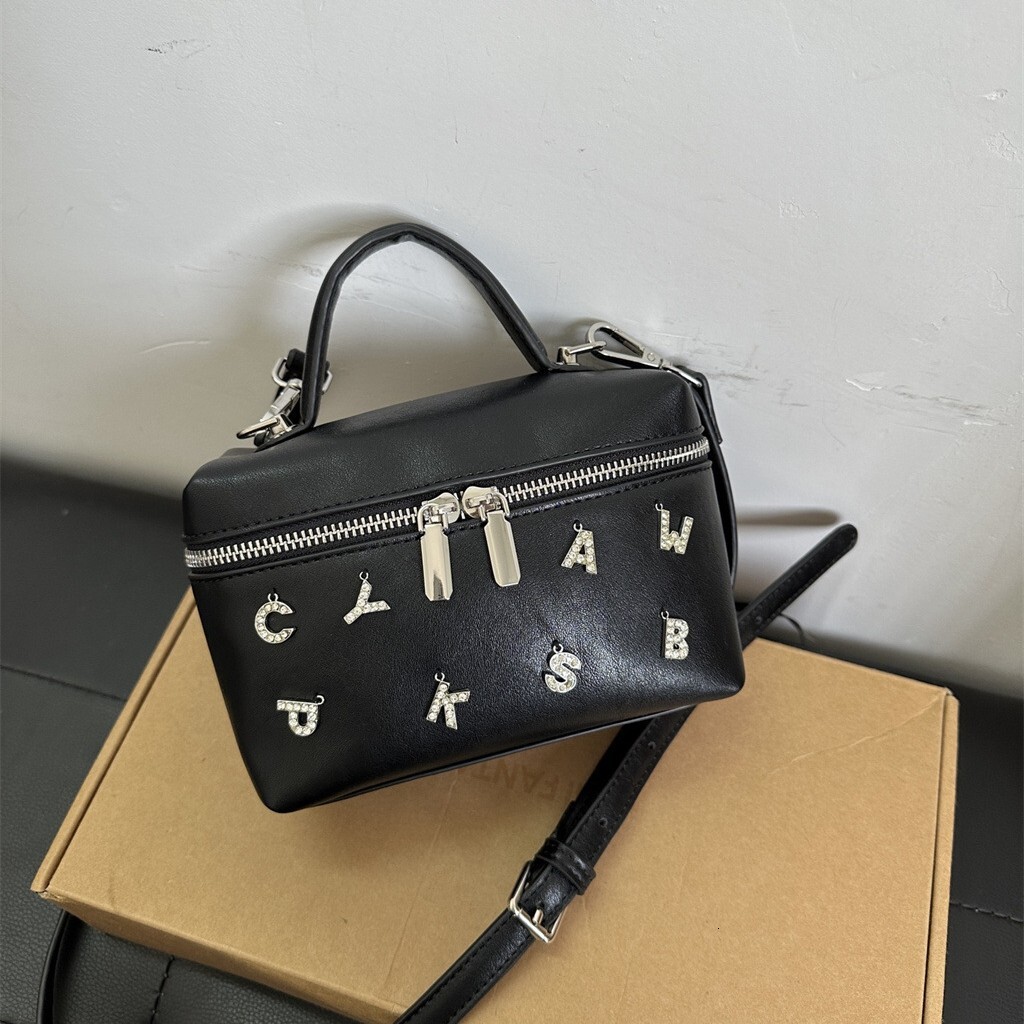 Ins New Box With High-End Feel, Diamond Studded Letter Bag, Fashionable And Simple Crossbody Bag