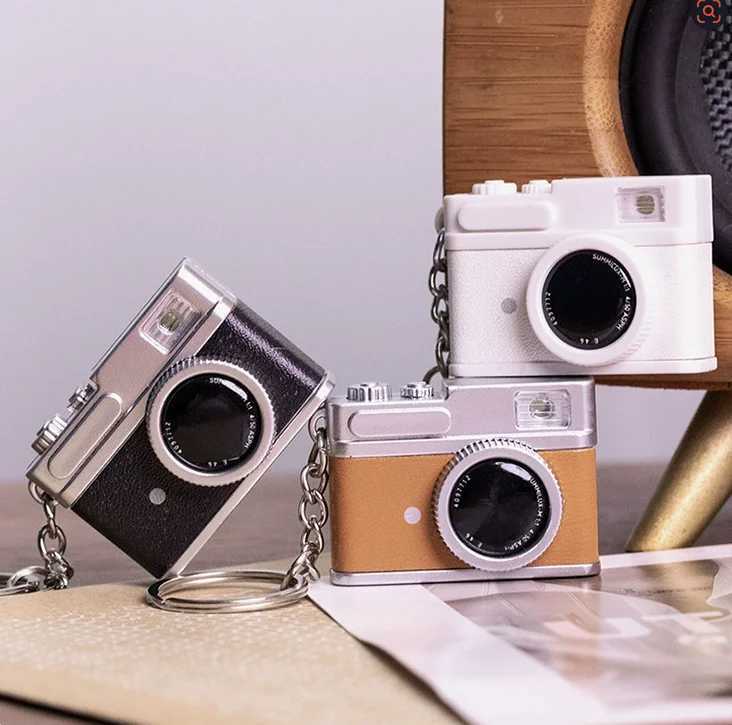 New Mini SLR Model Camera Keychain Car Key Ring LED Flashlight Colorful Key Chain Best Party Gift Jewelry Wholesale 17233XJ250319