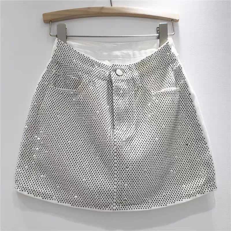 New Heavy Industry Hot Solid Color Cowboy Skirt for Autumn 2024 Womens Fashion High Waist Thin A-line Hip SkirtXJ250320
