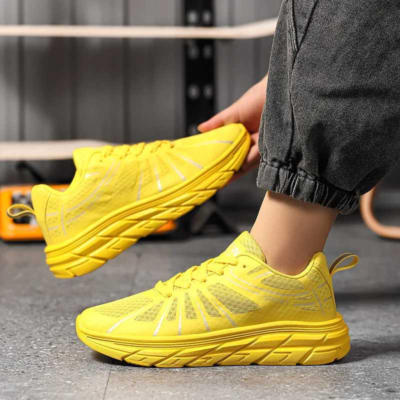Yellow mens sports shoes summer sales 2025 casual running shoes mens breathable lightweight sports shoes mens platform coaching machine mens sports sh