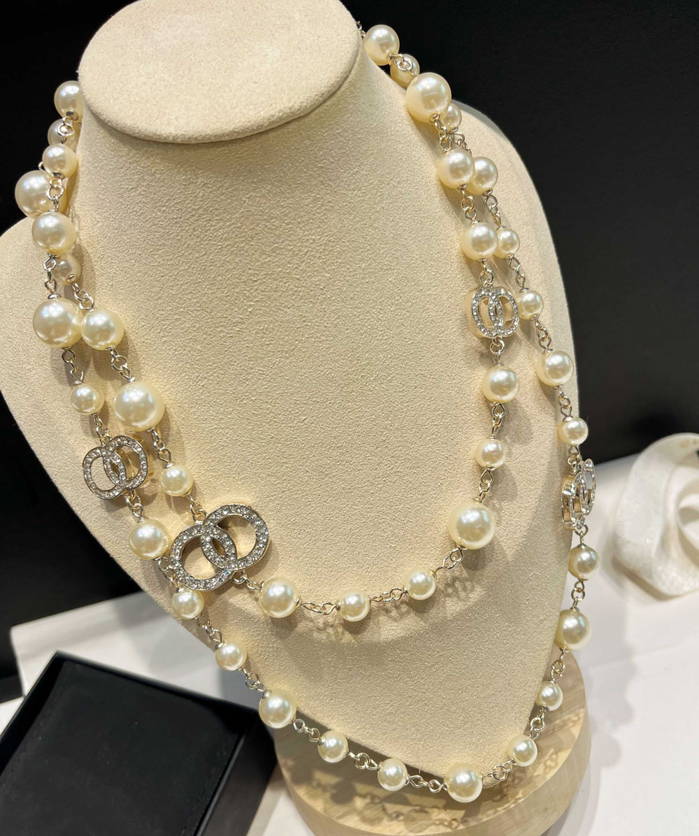 High Quality Pearl Necklaces Jewelry Lover Women's Necklace Choker Chain Stamp Letter Crystal Geometry Long Necklaces Sweater Chain Wedding Gifts with Size