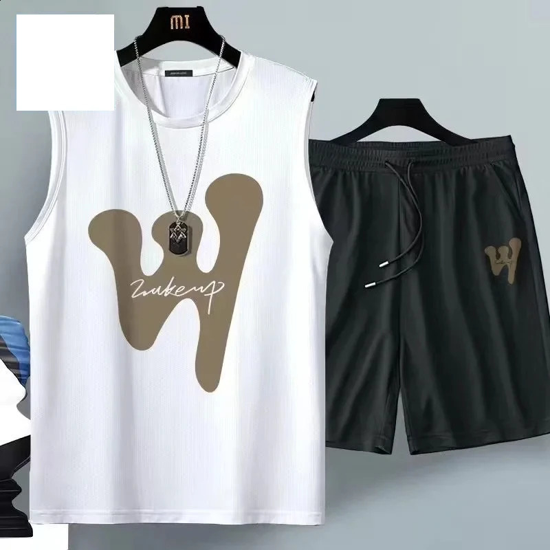 Summer mens fashion breathable fitness basketball sportswear short sleeved Tshirtjogging shorts twopiece set 250319