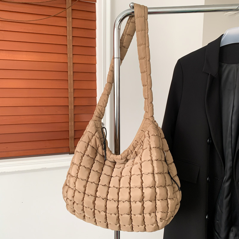 Leisure Large Capacity Soft Niche Bubble 2024 New Fashionable And Versatile Internet Celebrity Single Shoulder Crossbody Tote Bag