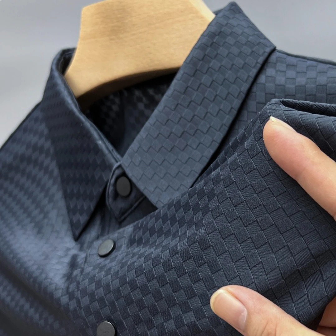 Trend Ice Silk Lapel Breathable Polo Shirt Grid Print Short Sleeves 2023 Summer Fashion Business Casual Mens TShirt 250318
