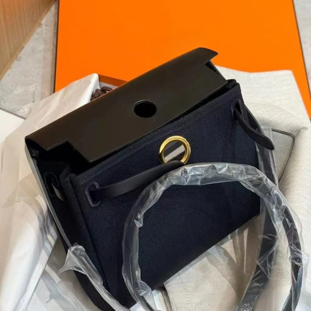 19A Designer Crossbody Bag Shoulder Bag Classic Messenger Bag Fashion Mini 20cm in German leather and canvas with 18K plated hardware