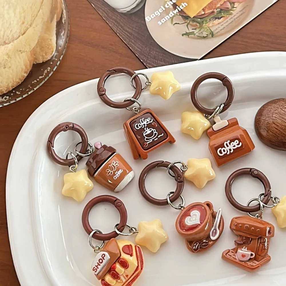 4PcsNew Coffee Shop Celebrity Keychain Pendant Versatile Pendant Bag Pendant Girlfriend AccessoriesXJ250319