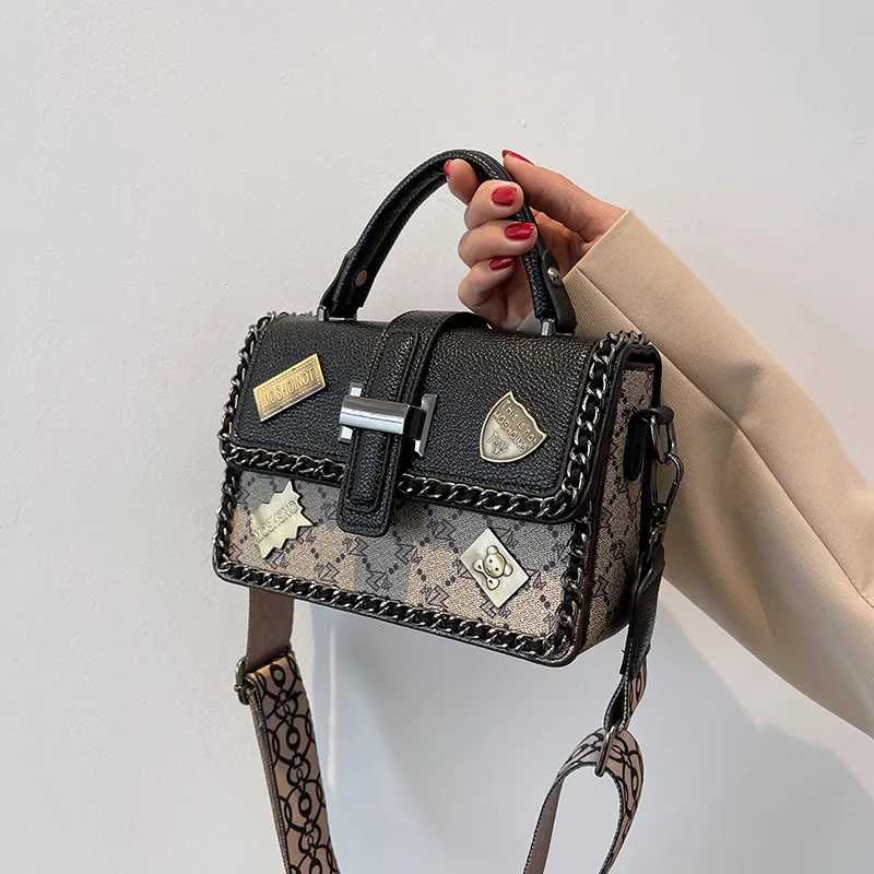 Simple student commuting handbag small square bag retro color collision girl shoulder bag fashionable splicing girl cross bag car street Y250319