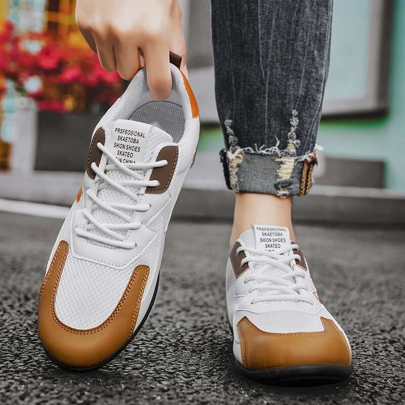 Men's Casual Style Sneakers Running Shoes Mesh Surface Refreshing Breathable So le Wear-Resi stant Non-Slip Stock