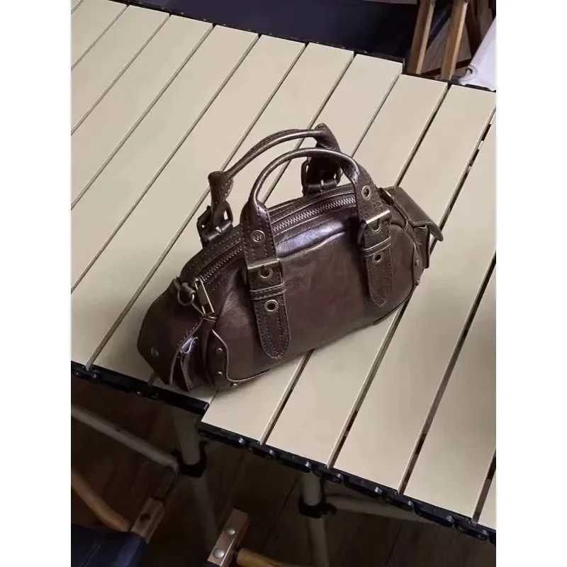 2024 New Niche Vintage Motorcycle Bag Womens Versatile Shoulder Crossbody Bag Chinese Mainland High end Handbag Y250319
