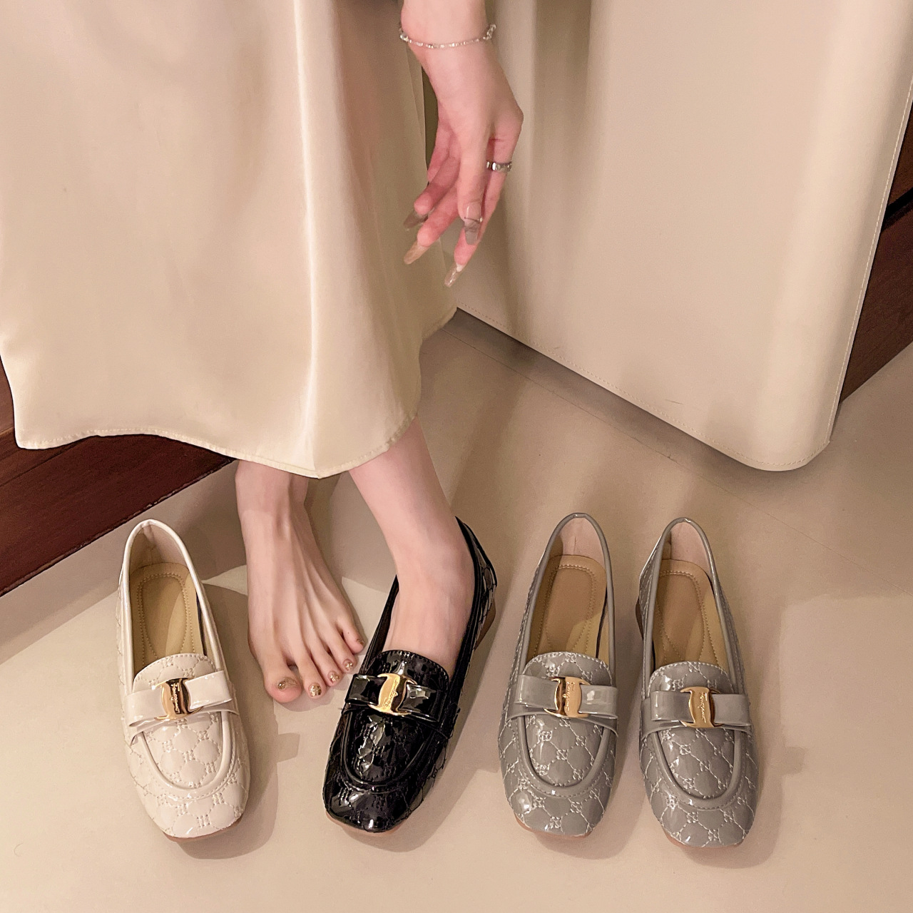 free Shipping Casual leather shoes Designer Slippers thick heeled sandals External penetration women single footed shoes