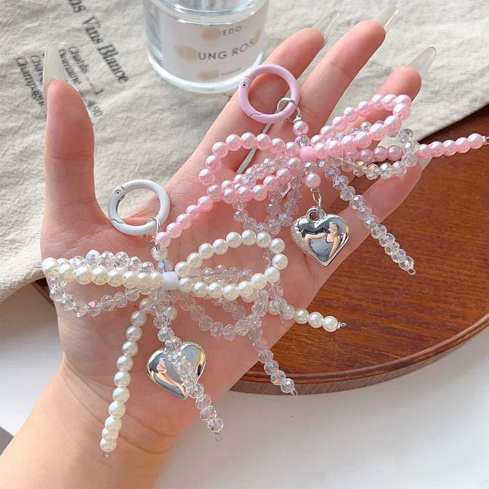 Handmade Delicate Beaded Key Chain Pearl Bow Shaped Pendant Keyring Heart Keychain Ornament Pearl Decoration For Bags PhonesXJ250319