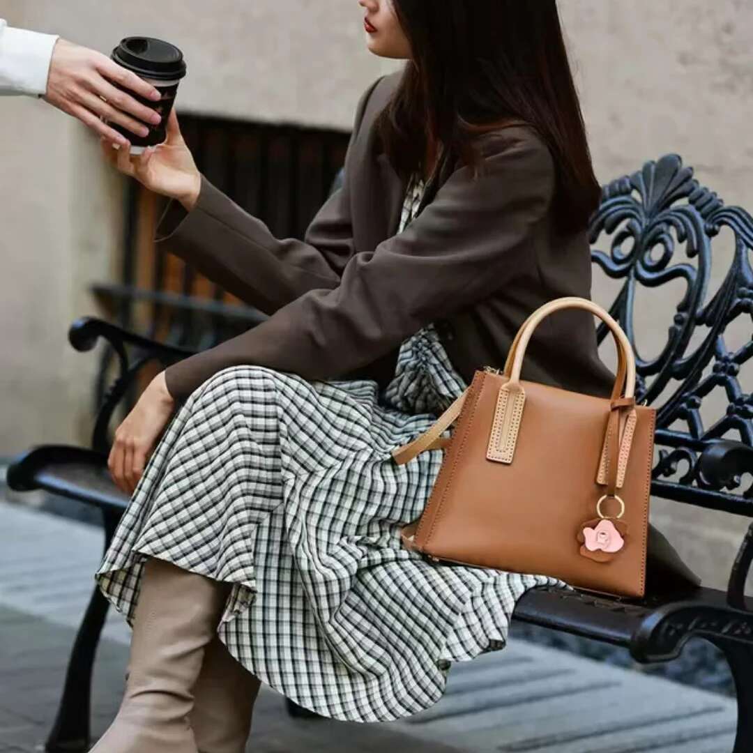 2025 Fashion Handbag Real Cowhide Crossbody Bag Ladies Shoulder Handbags For Women Large Capacity Tote Bags