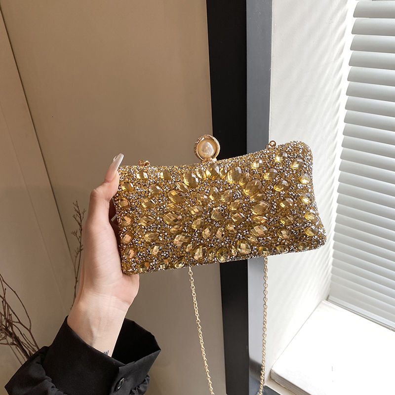 shiny and trendy 2025 casual new single shoulder crossbody bag sparkling diamond studded fashionable chain armpit bag