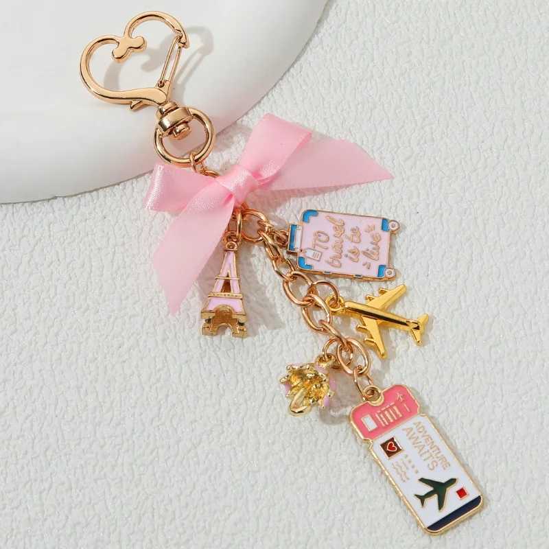Pink Ticket Luggage Plan Eiffel Tower in Paris Enamel Keychain Love Romantic Key Ring for Women Girls Travel Enthusiasts GiftXJ250319