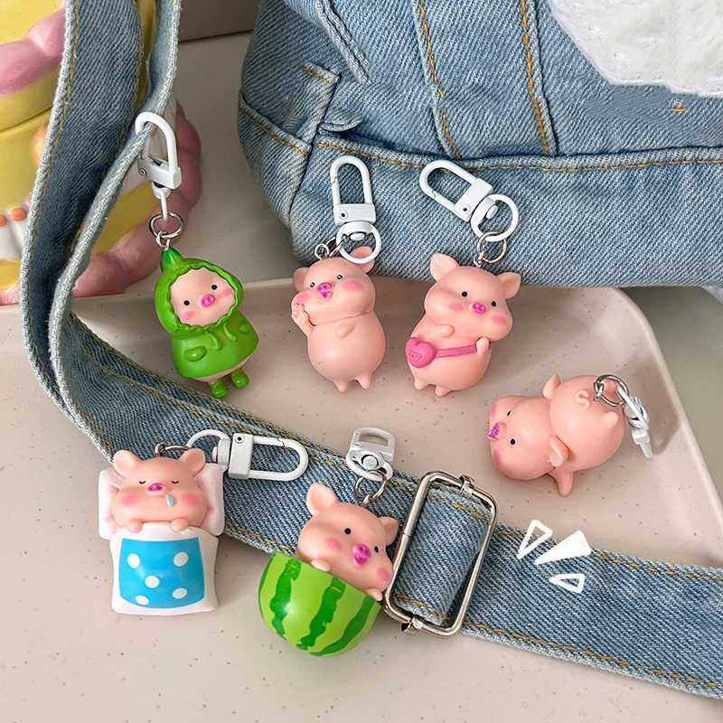 Cute and interesting 3D pig keychain Kawaii pig animal shaped keyring bag mobile phone pendant decoration accessoriesXJ250319