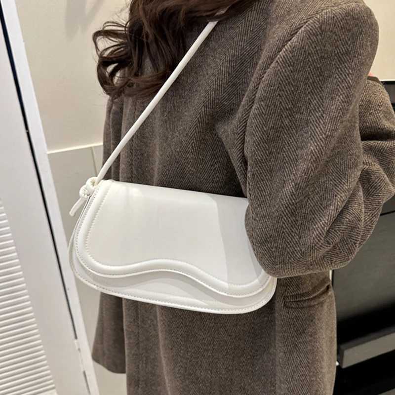 Fashion saddle bag simple casual cross shaped bag womens shoulder bag Y250319