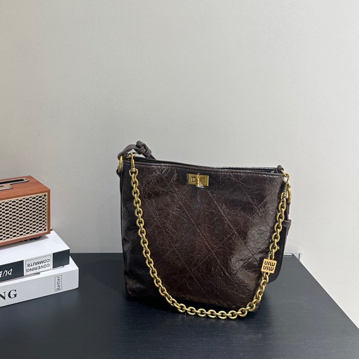 Autumn And Winter High-End Water Bucket Fragrant Wind Diamond Grid Chain Crossbody Small Bag, Women's Texture Bag