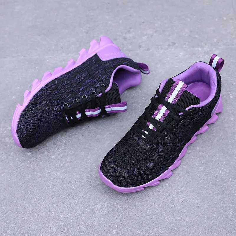 Cheap White Men Sports Shoes Breathable Mesh Running Shoes Mens Jogging Shoes Lightweight Non-Slip Outdoor Sports Sneakers MenW250320