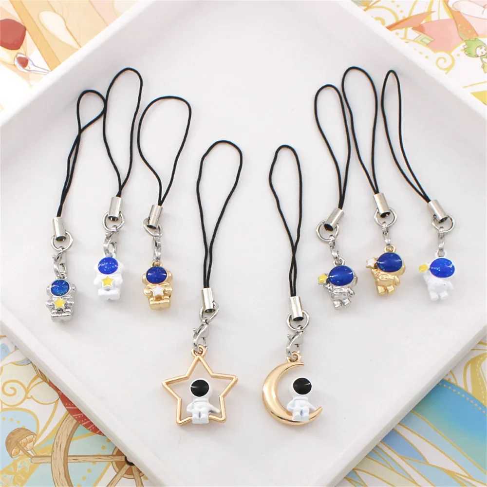 New Design 1 Piece Fashion Stars Moon Astronaut Mobile Phone Charms Cute Keychain Lanyard for Keys Smartphone StrapXJ250319