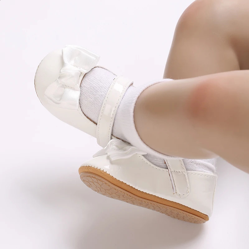 Baby Shoes Autumn Comfortable And Cute Bow Princess Style Girl Baby Walking Shoes 250319