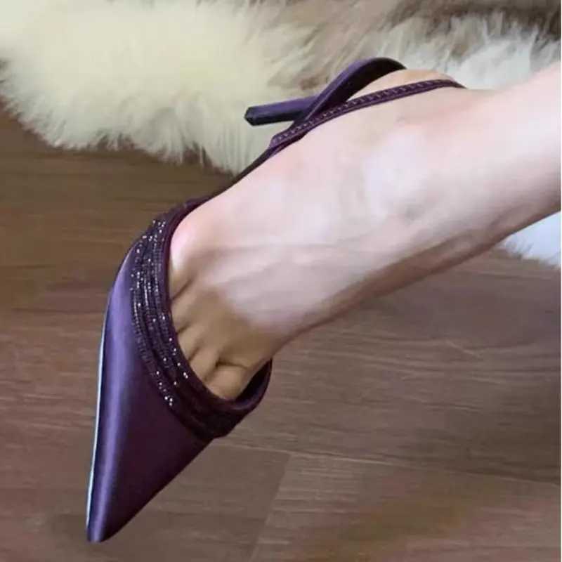 Pointy Rhine Diamd e-Word Sandals for Wen 2025 Spring New Champagne Sliding Sexy Head French High H Party Pump Y250319