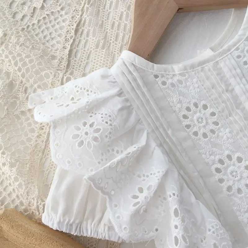Girls shirt summer short sleeved cotton Korean hollowed out lace baby dress doll shirt childrens top whiteT250320