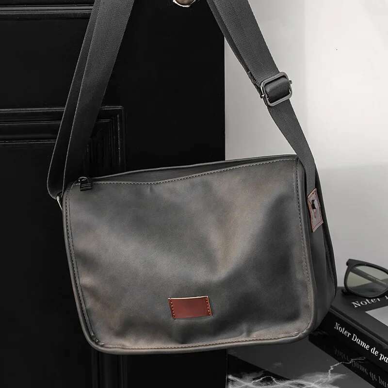 Retro Fashion Men's Soft PU Leather Shoulder High Capacity Crossbody Bags Messenger Bag Handbags Bolso Hombre