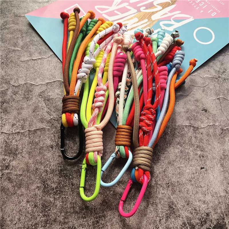 Motorcycle accessories car key contrasting color keychain accessories hand-painted bag charm couple handbag giftsXJ250319