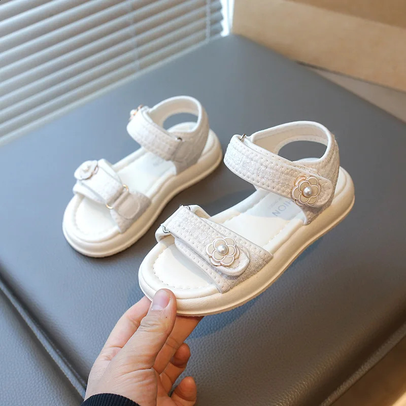 Childrens Sports Sandals 2025 Summer Girls Casual Beach Shoes Fashion Flower Soft Soled Baby Sandals 3-12 Years Old 250319