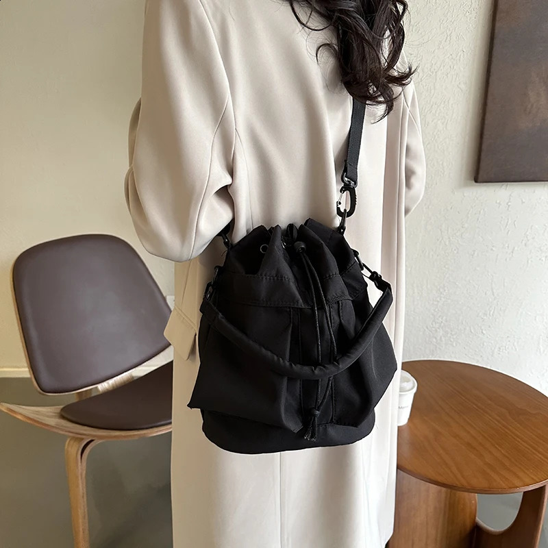1 womens waterfall large capacity handpainted shoulder cross bucket bag handbag 250317