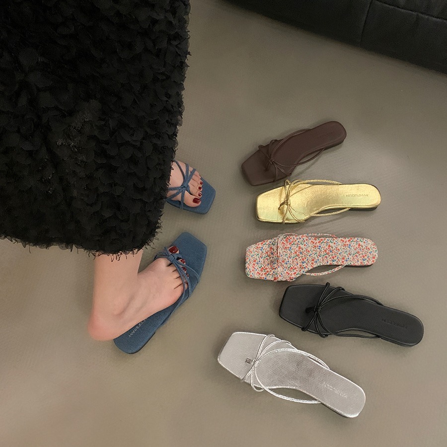 French Style Designer Slippers, Women's Sandal Outdoor Scatter Shoes, Wearing A Luxurious Feeling 2025 Summer New Silver Flat Slippers With Skirt