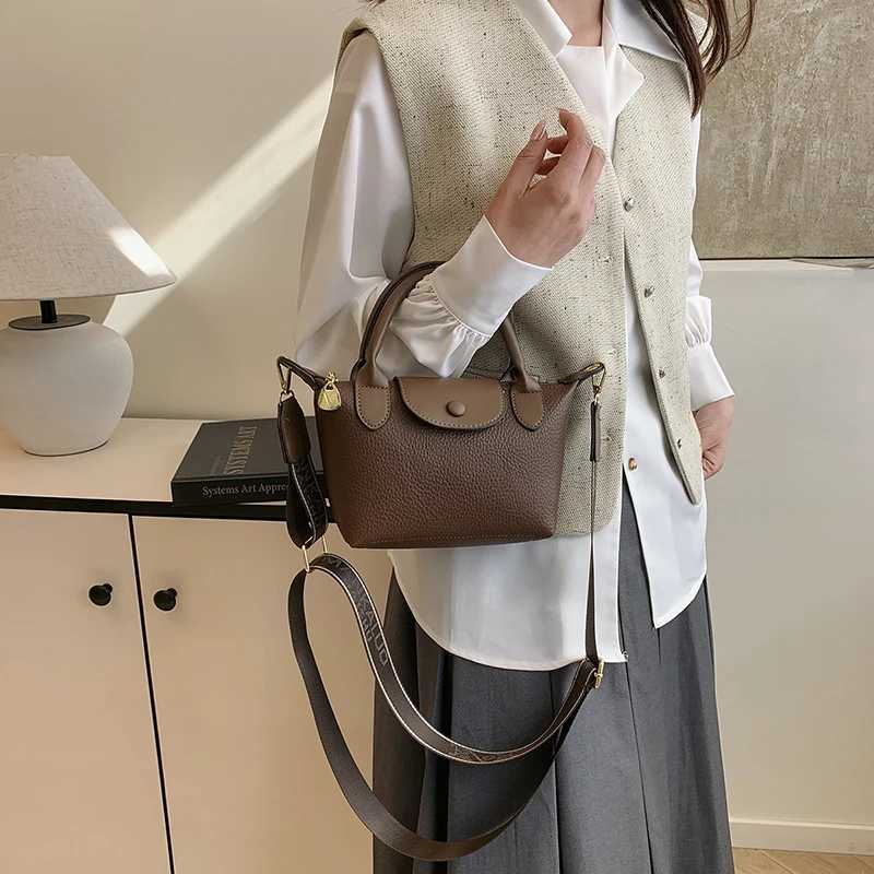Fashion Commuter Leather Messenger Bag - Luxury Minimalist Cross body Wallet with Letters Vintage Paris Fashion Handbag Y250319