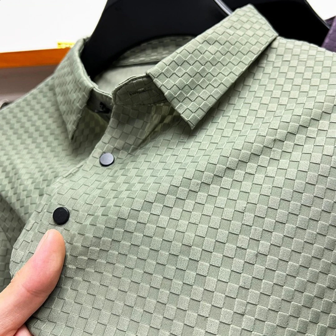 Trend Ice Silk Lapel Breathable Polo Shirt Grid Print Short Sleeves 2023 Summer Fashion Business Casual Mens TShirt 250318