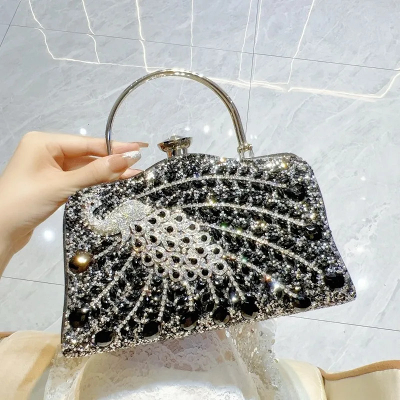 New Full Diamond Handbag with Advanced Sense Handheld for Party Shoulder Crossover Banquet Bag Celebrity Banquet Bag R250320